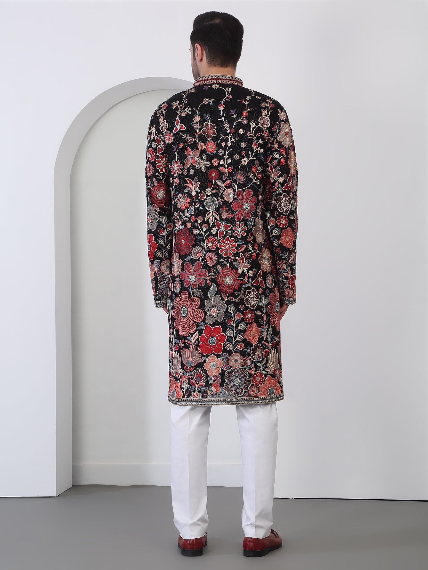 Floral Bloom Thread Embroidered Kurta Set