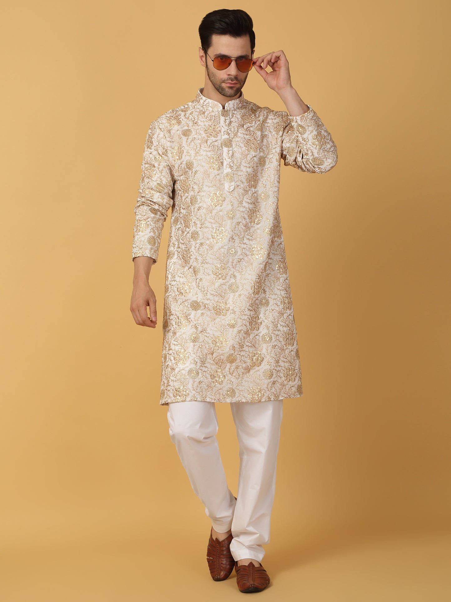 Zar Firdaus Embroidered Kurta Set - Ivory