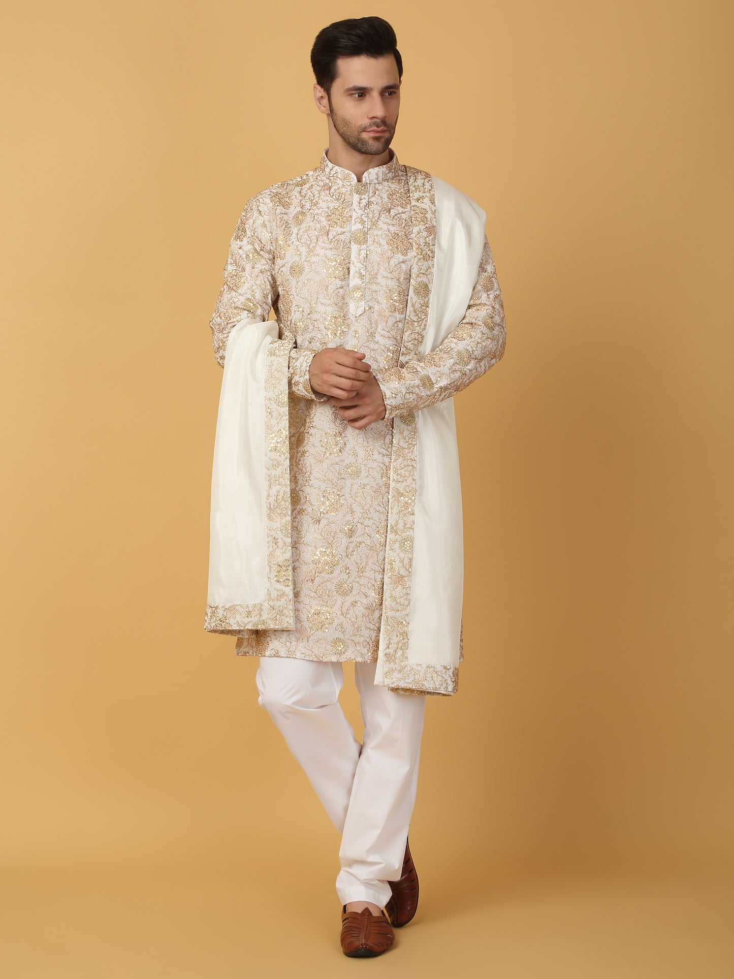 Zar Firdaus Embroidered Kurta Set - Ivory