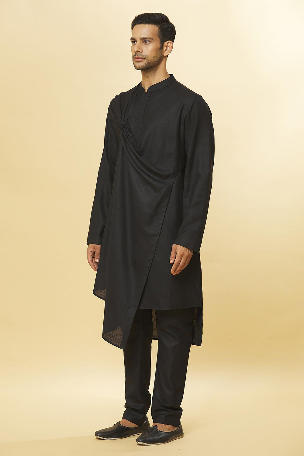 Tatvam Aapno Cotton Solid Kurta & Pyjama Set