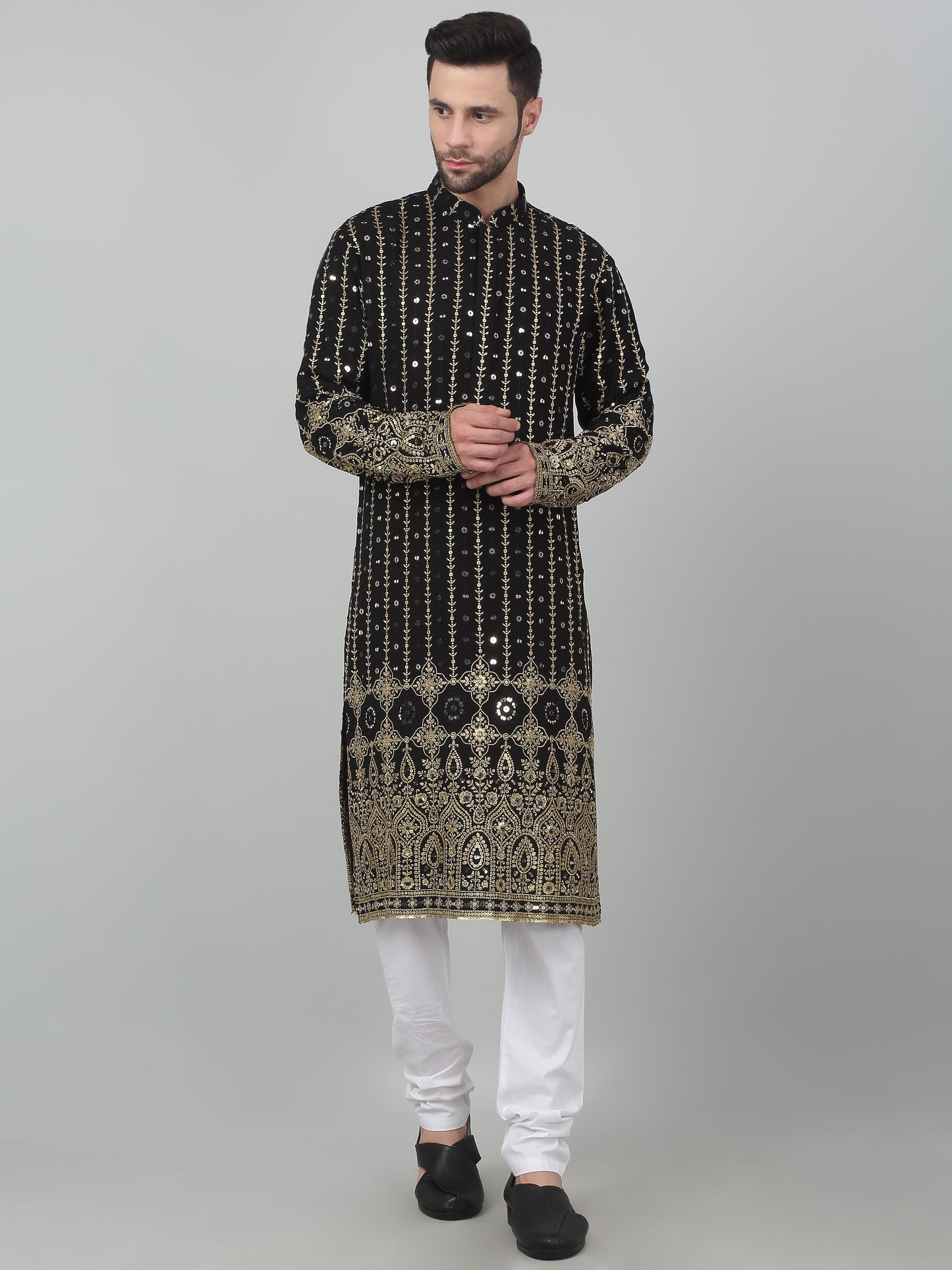 Jahanuma Mughal Embroidered Kurta Set