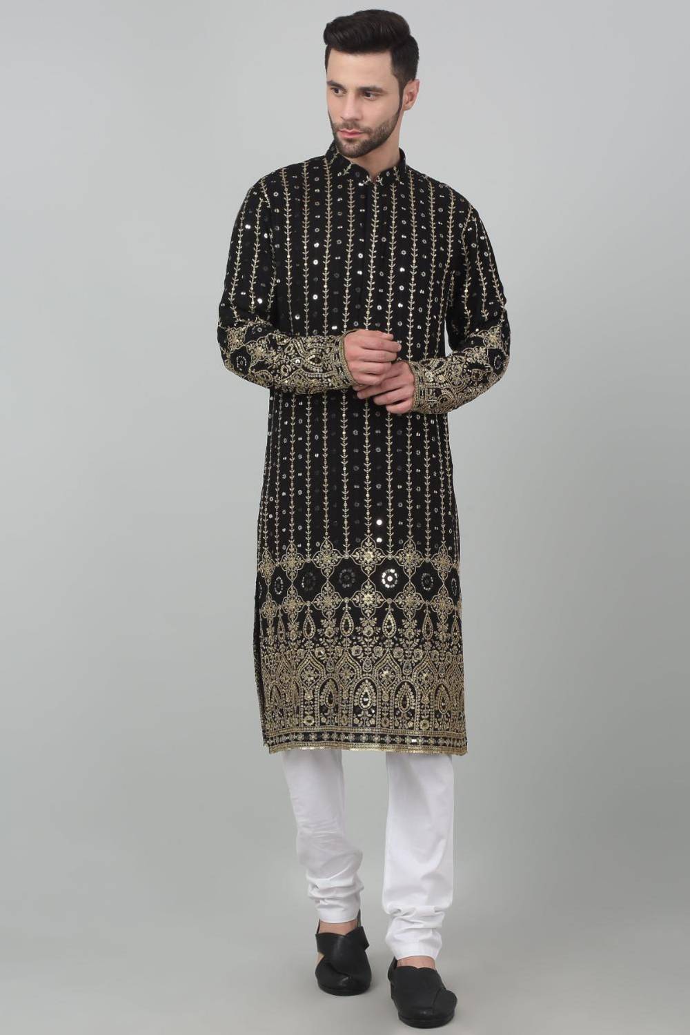 Jahanuma Mughal Embroidered Kurta Set