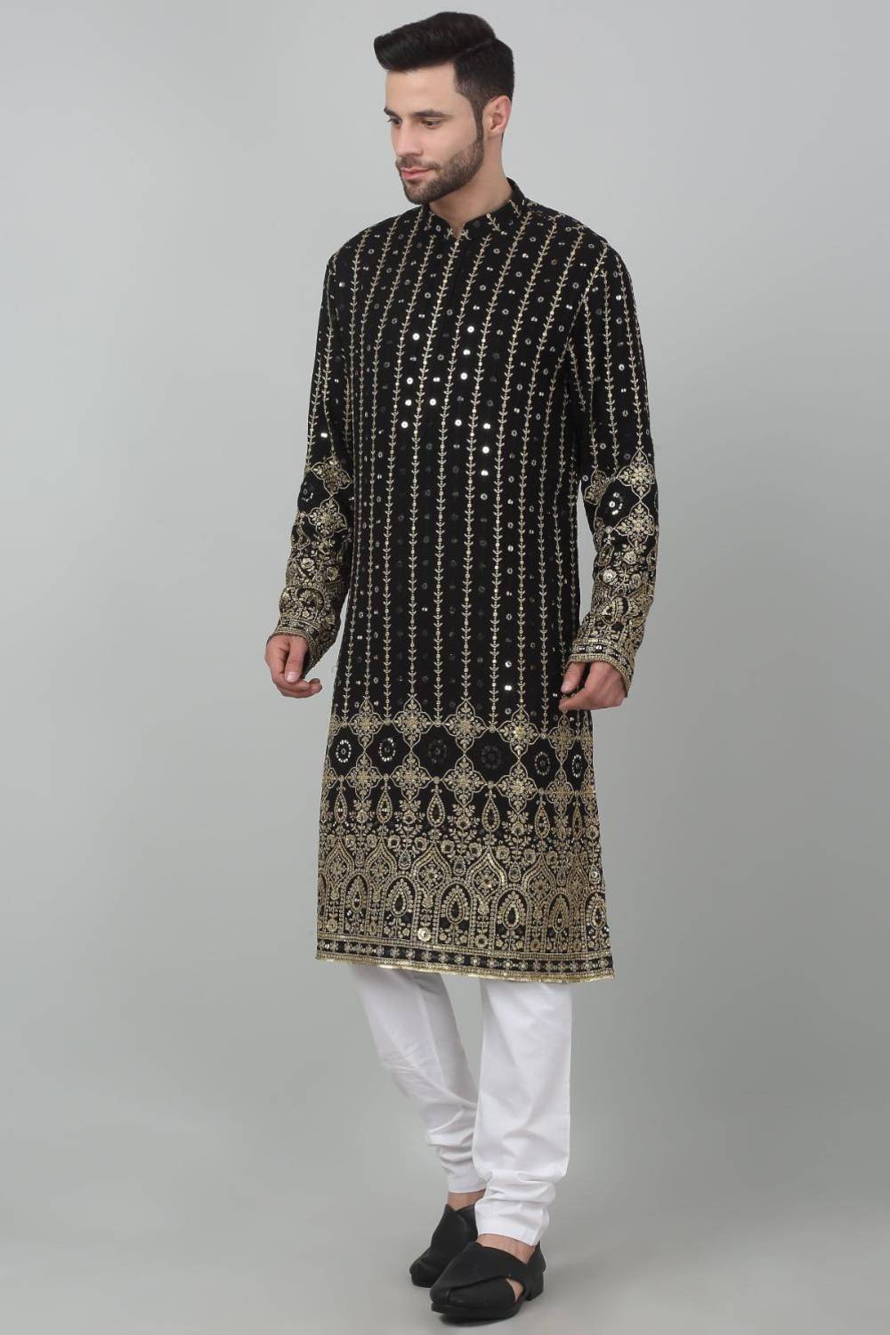 Jahanuma Mughal Embroidered Kurta Set