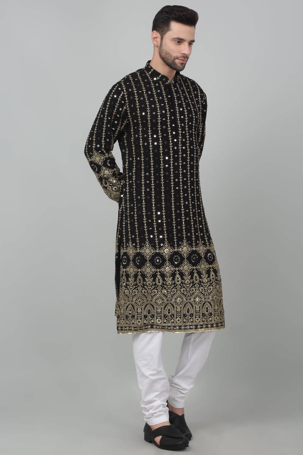 Jahanuma Mughal Embroidered Kurta Set