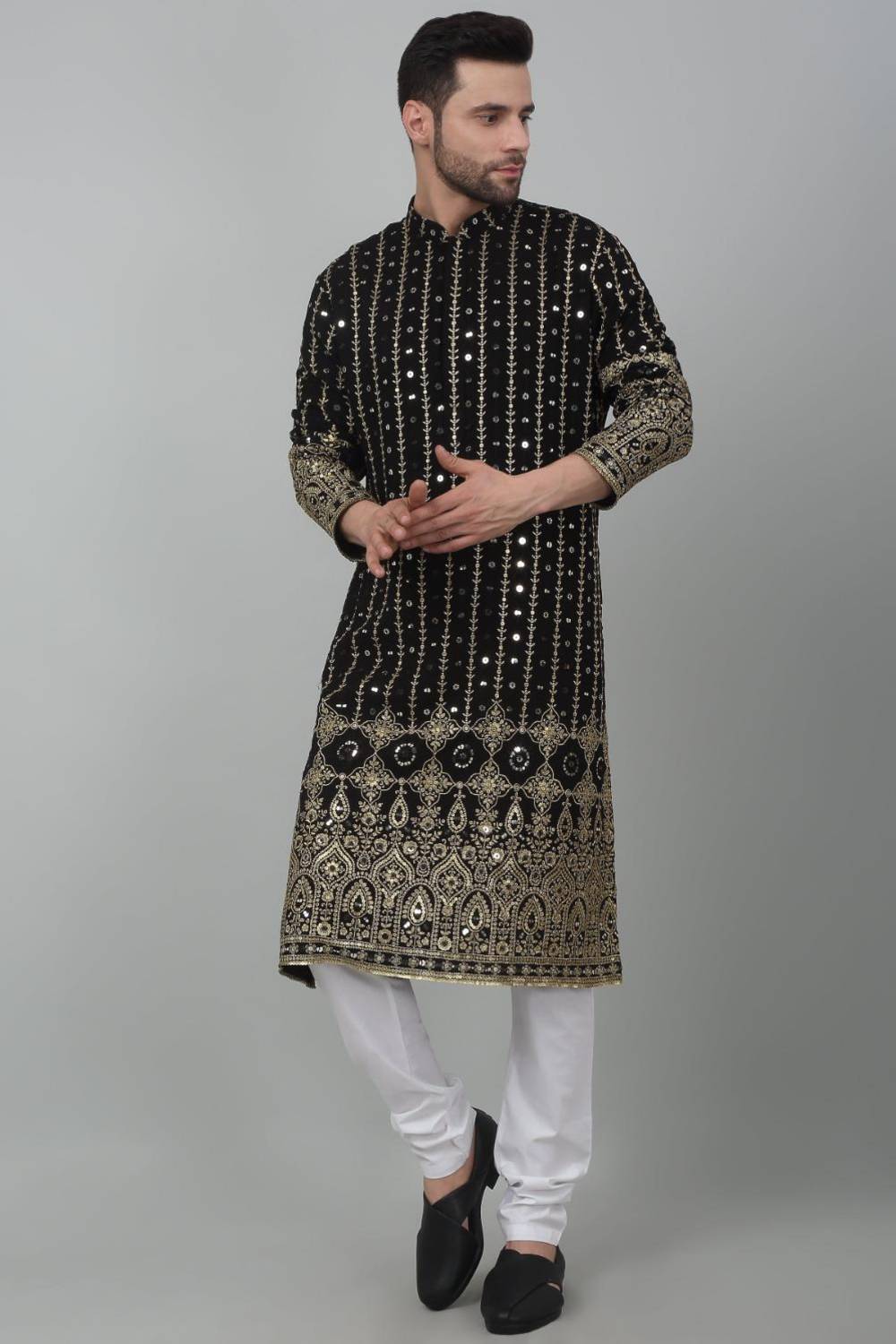 Jahanuma Mughal Embroidered Kurta Set