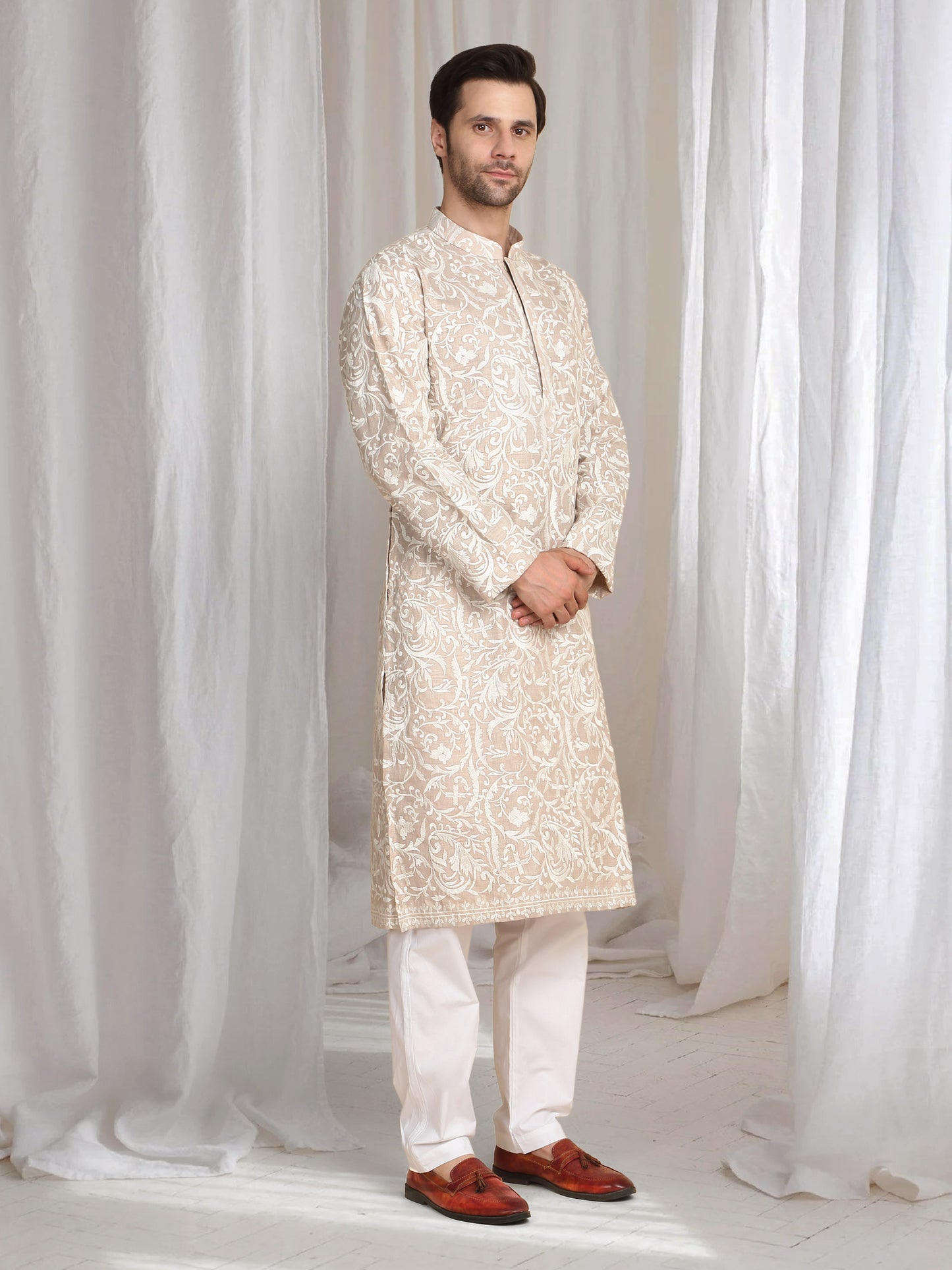 Aham Flora Thread Embroidered Kurta Set - Pastel Peach