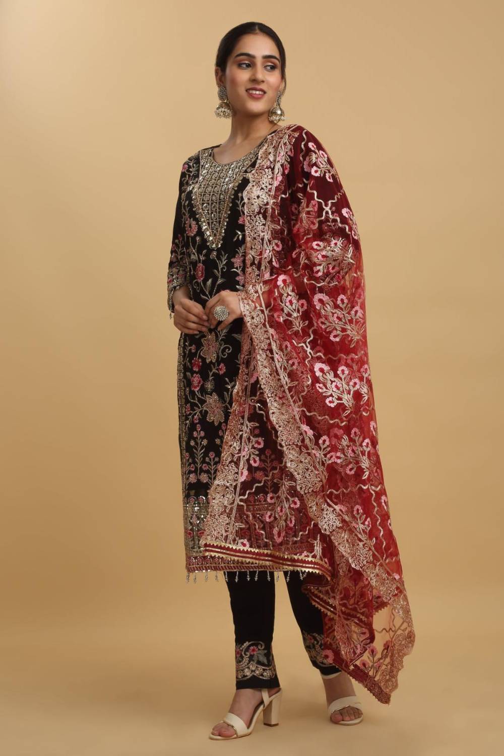 Floral Embroidered Work Kurta Set