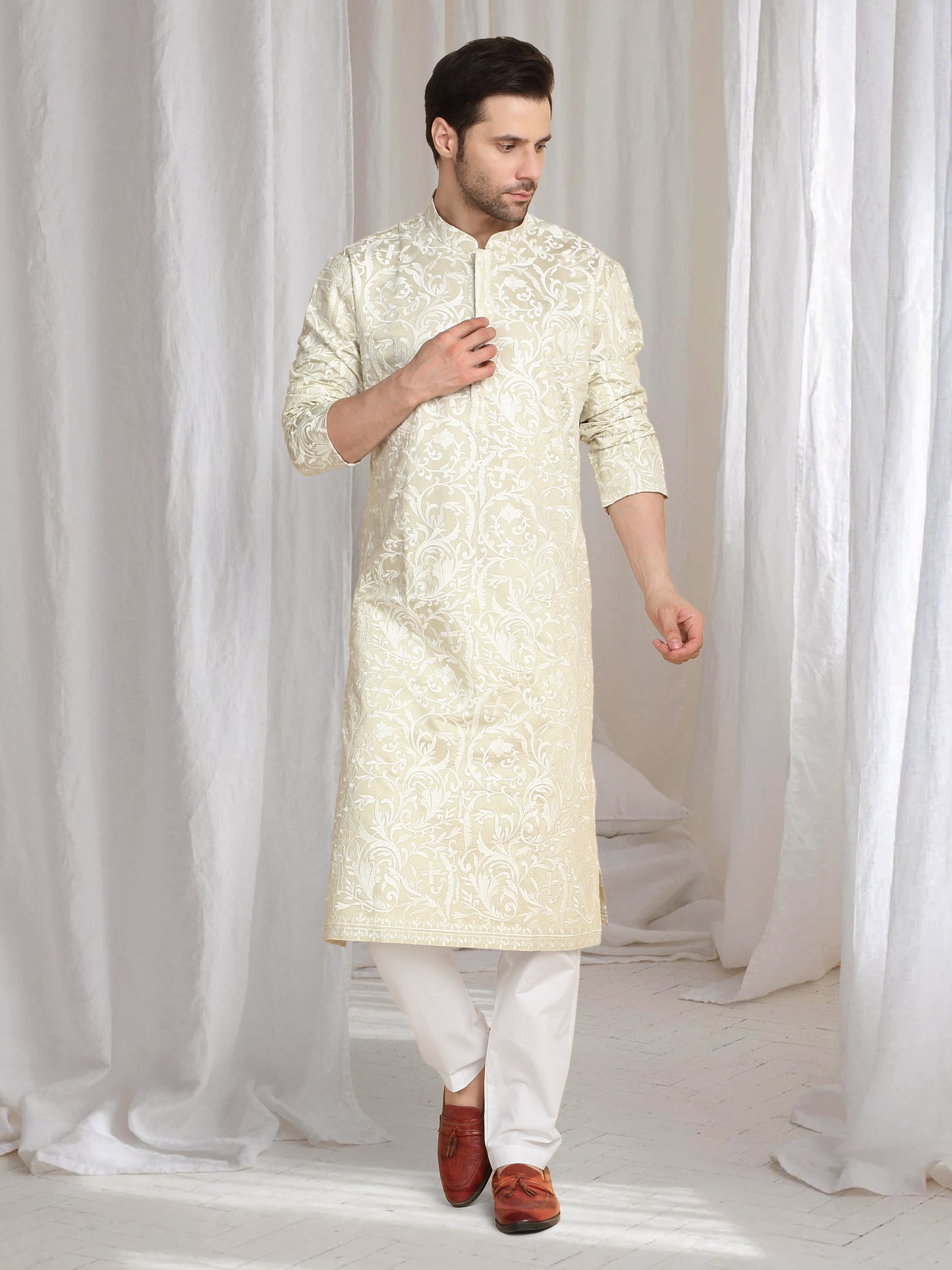Aham Flora Thread Embroidered Kurta Set - Cream