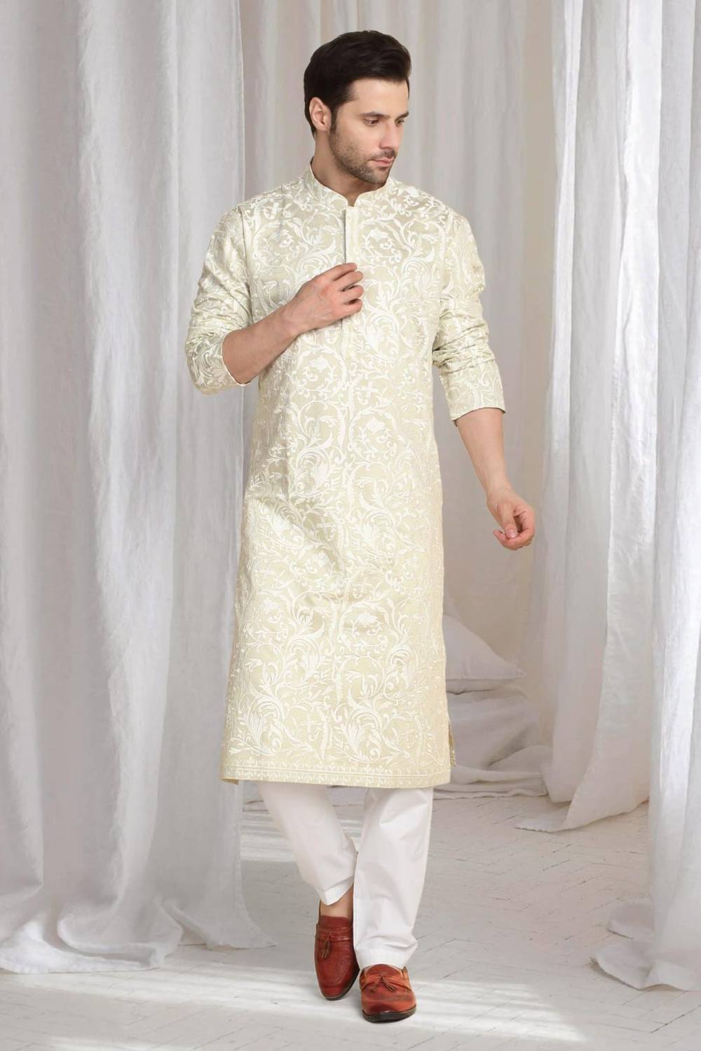 Aham Flora Thread Embroidered Kurta Set - Cream