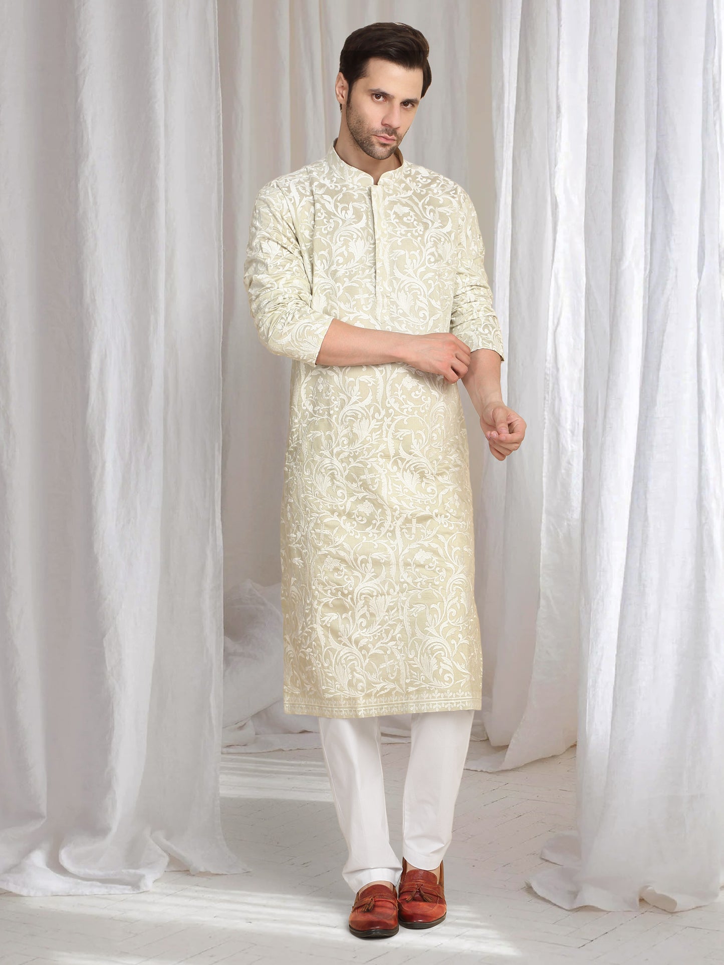 Aham Flora Thread Embroidered Kurta Set - Cream