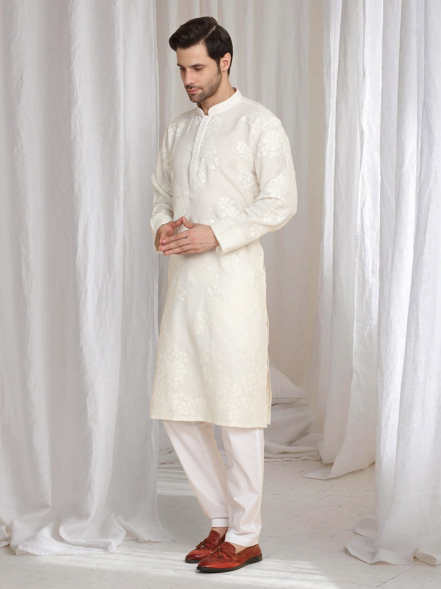 Aham Gulistaan Embroidery Thread Kurta Set - White