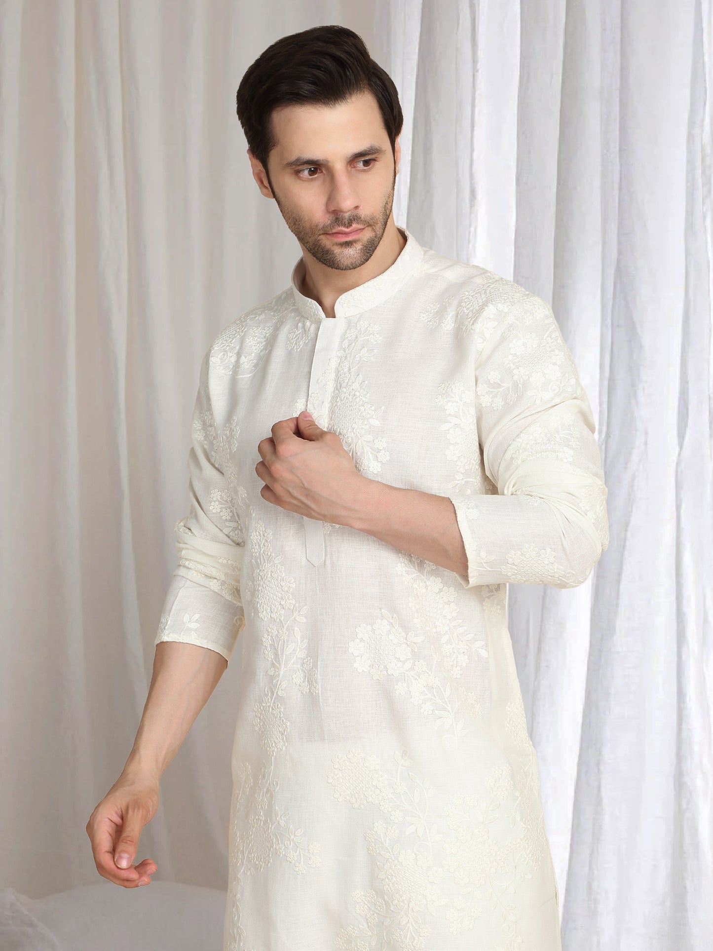 Aham Gulistaan Embroidery Thread Kurta Set - White