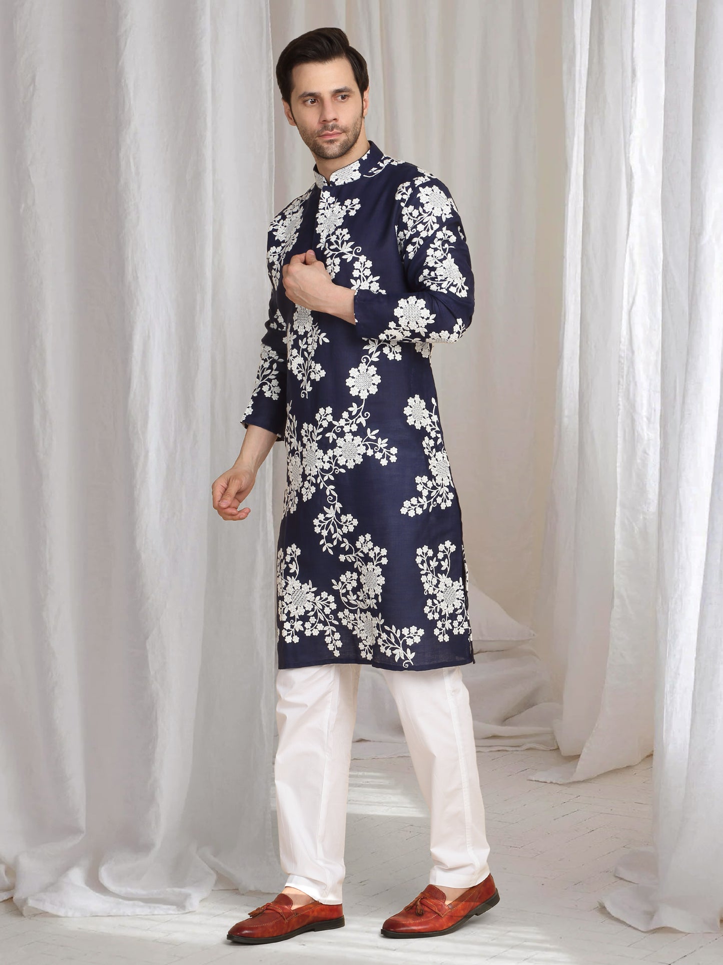 Aham Gulistaan Embroidery Thread Kurta Set - Ink Blue