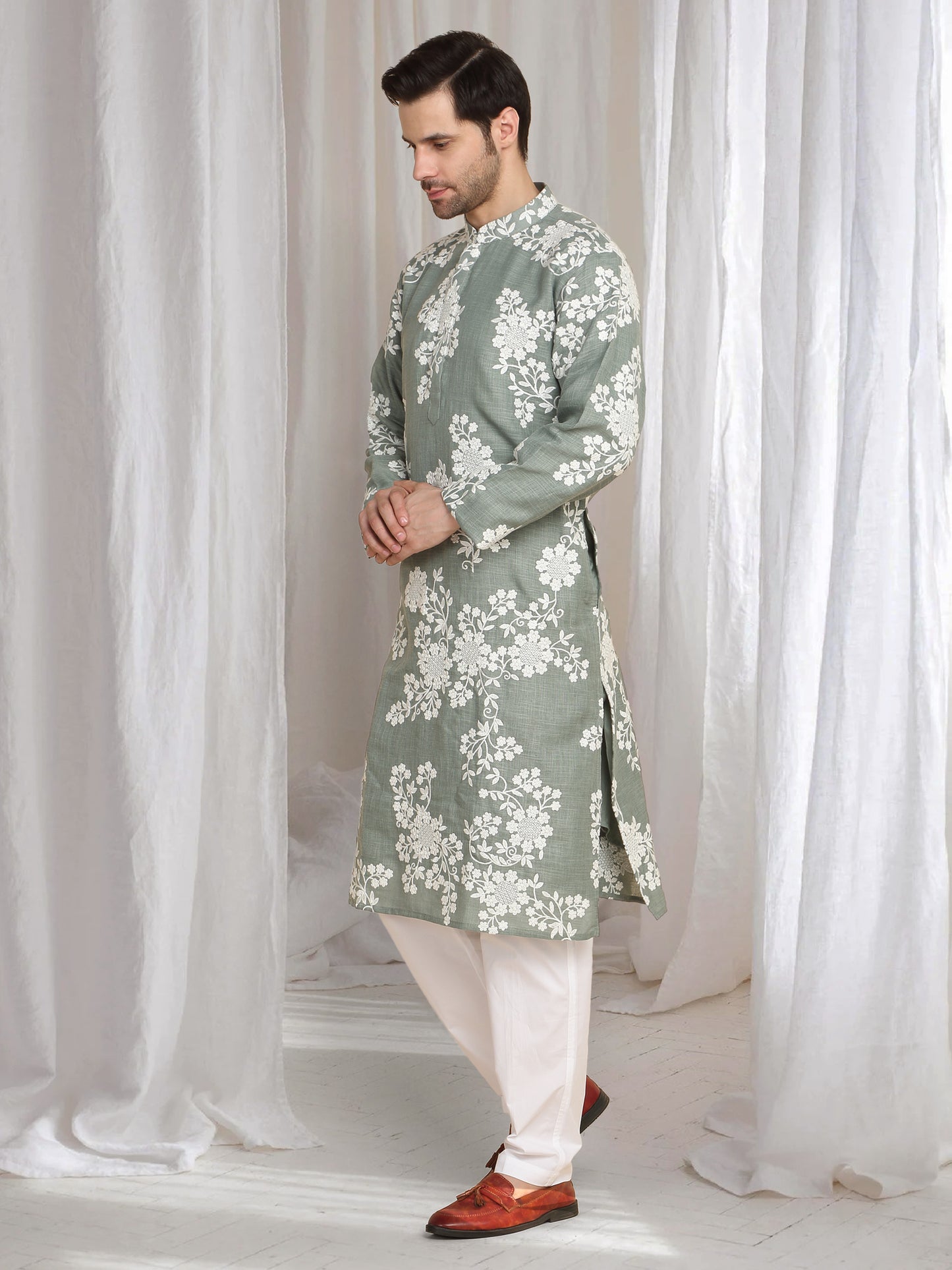 Aham Gulistaan Embroidery Thread Kurta Set - Pastel Olive