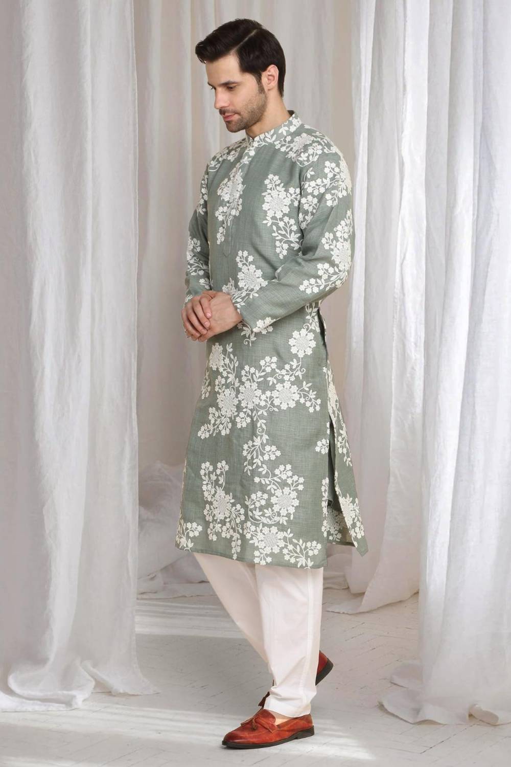 Aham Gulistaan Embroidery Thread Kurta Set - Pastel Olive