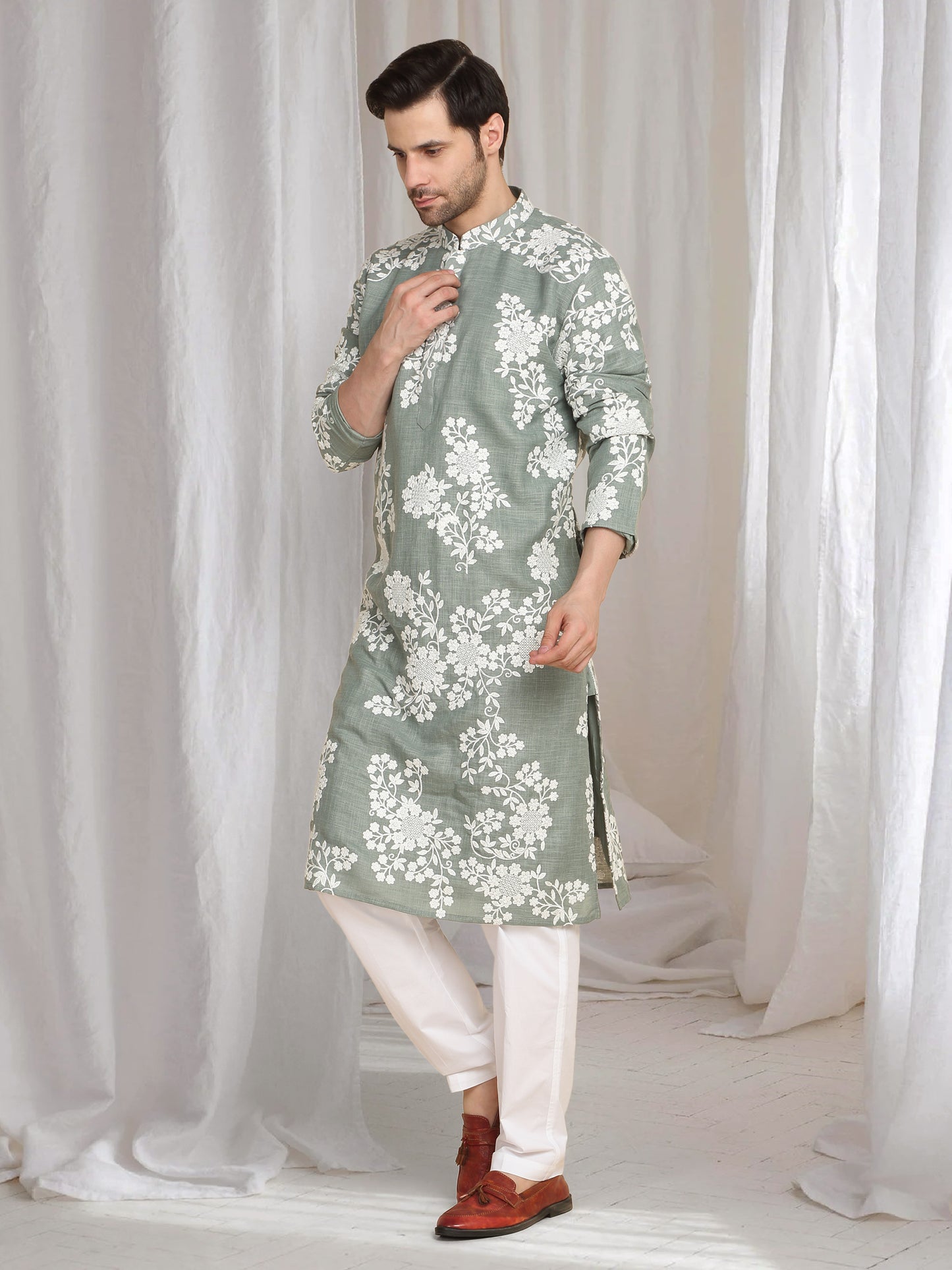 Aham Gulistaan Embroidery Thread Kurta Set - Pastel Olive