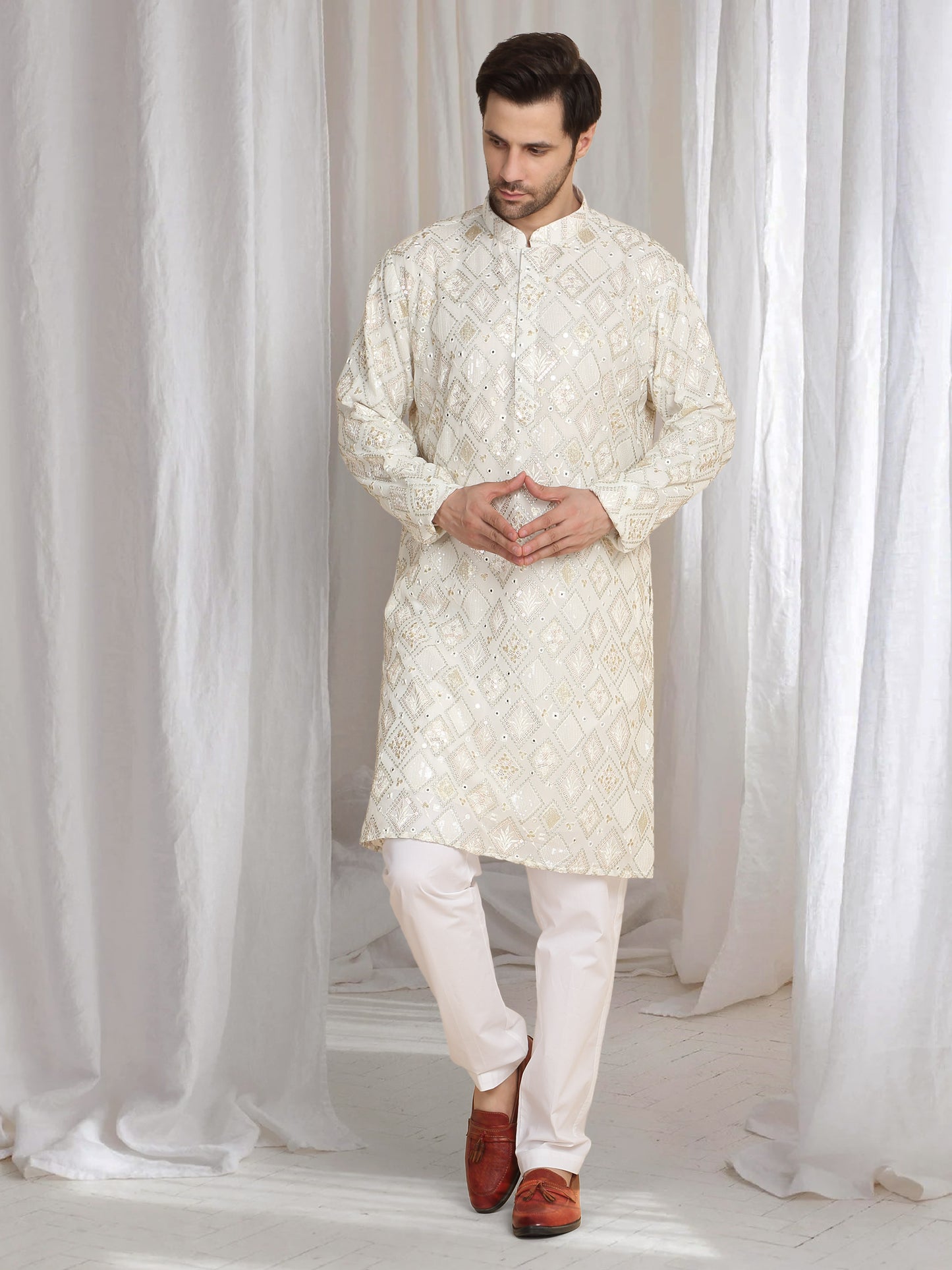 Asal Barfi Embroidered Kiurta set - Off White