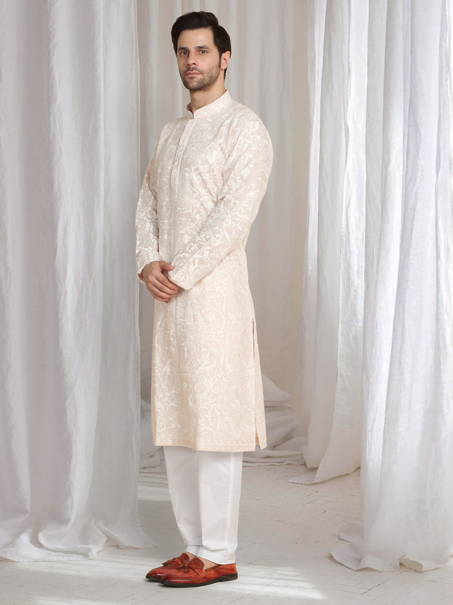 Aham Flora Thread Embroidered Kurta Set - Pastel Pink