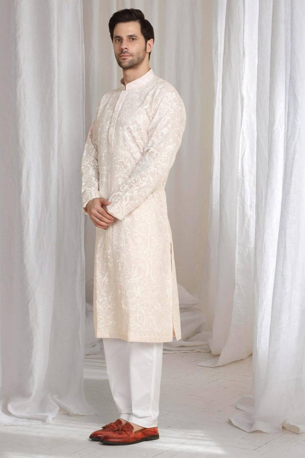 Aham Flora Thread Embroidered Kurta Set - Pastel Pink