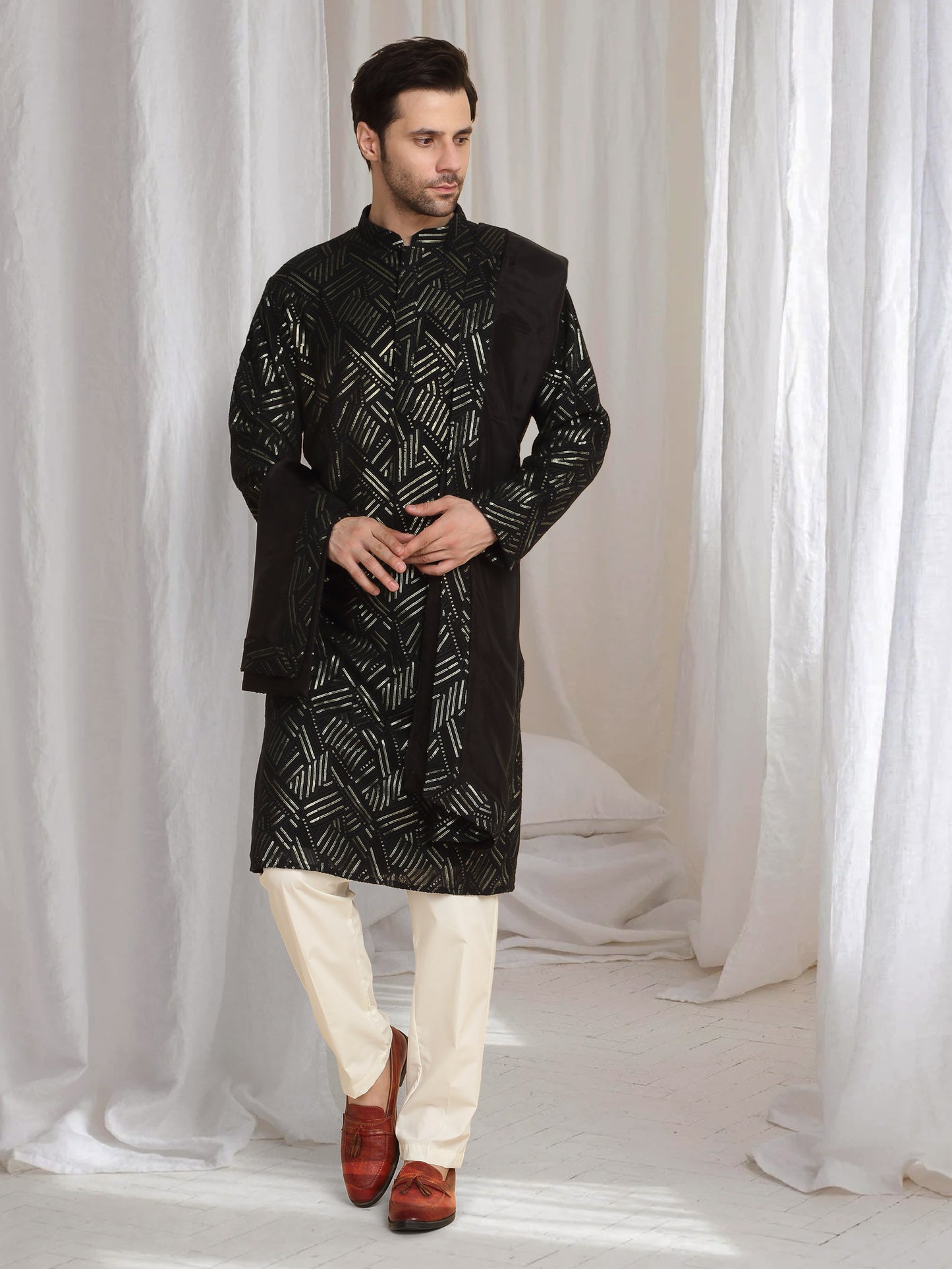 Asuka Black Cotton Embroidery Geometric Thread Kurta set