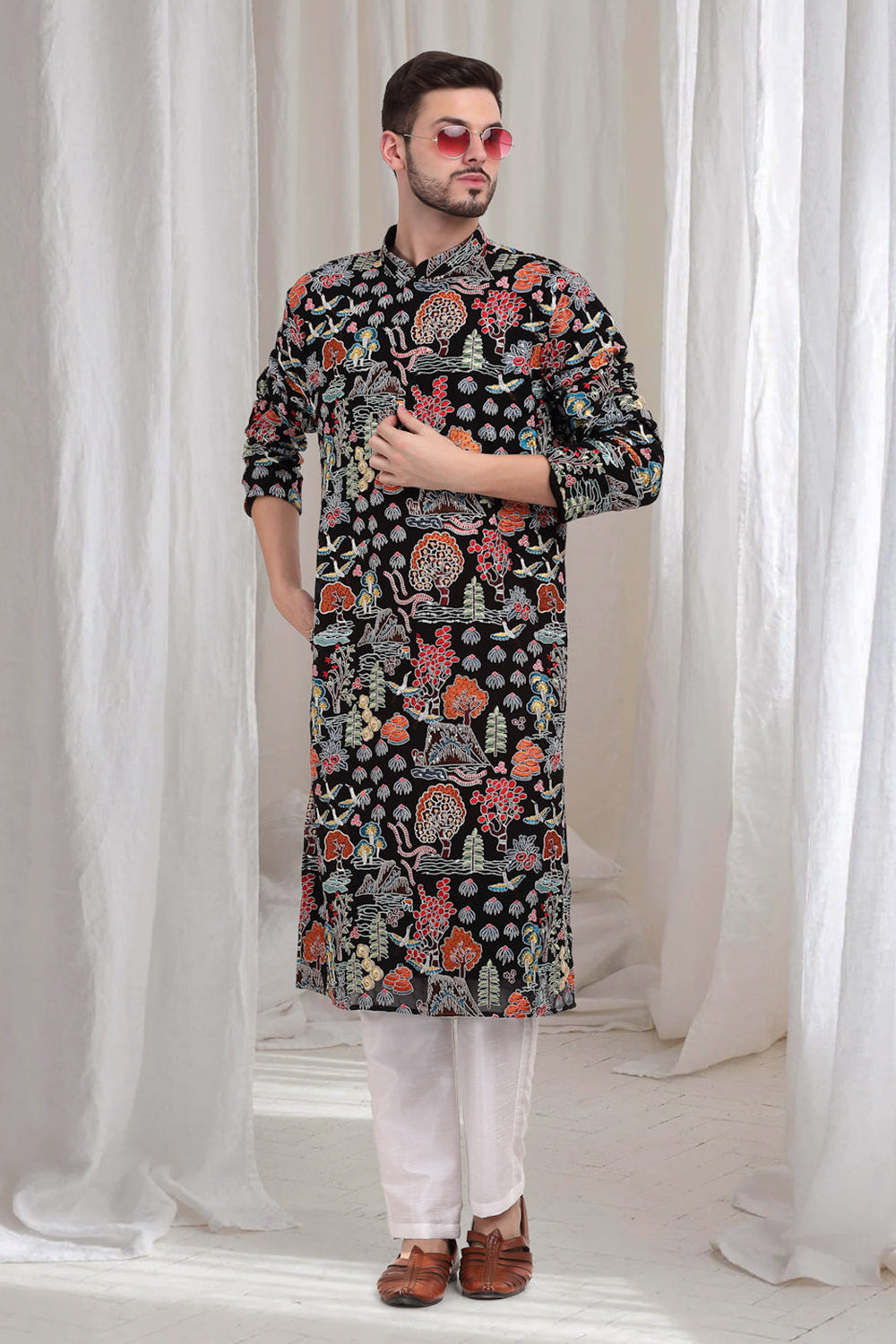 Tarnam Embroidered Nature  Kurta Pant Set - Black