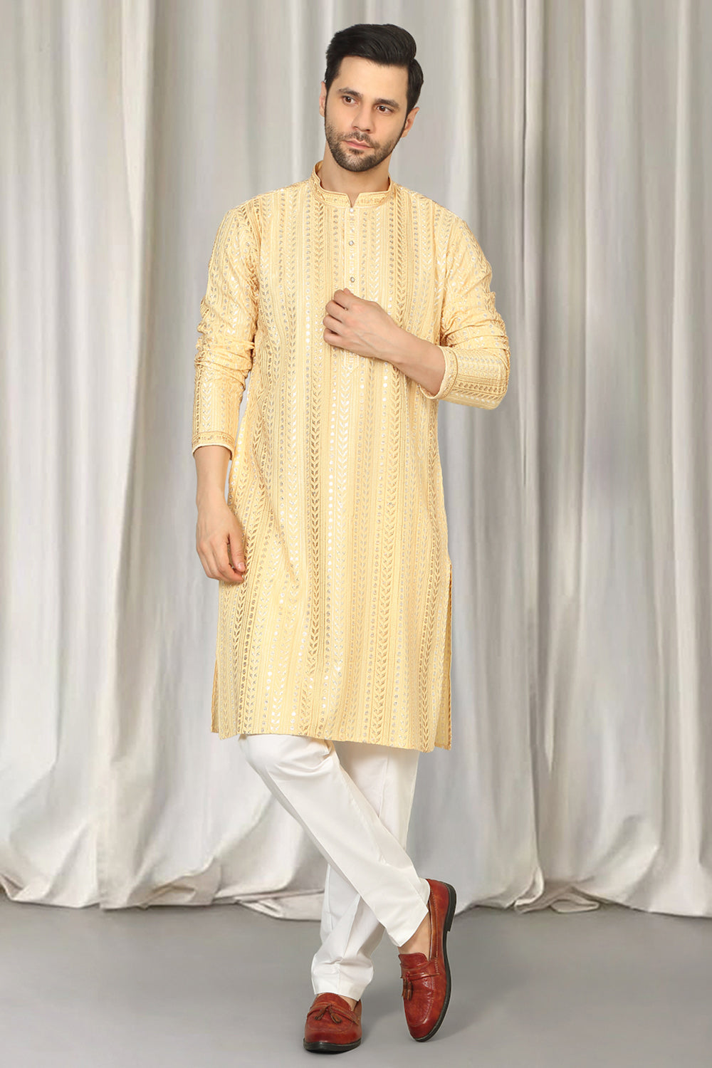 Harshollas  Embroidered Kurta  With Back Elastic Pants