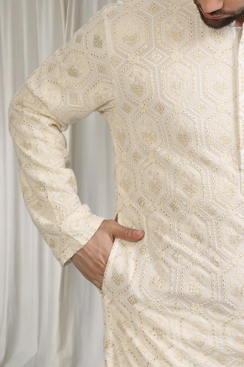 Jashne- Khaas Embroidered Kurta With Back Elastic Pants