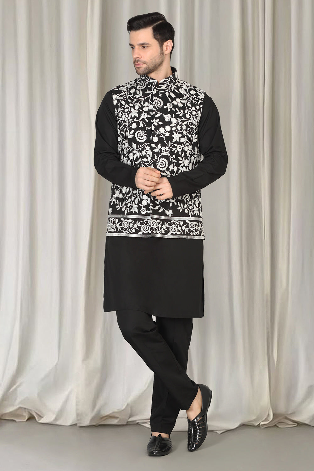Phool Bahaar Embroidered Bandi With Kurta And  Back Elastic Pants