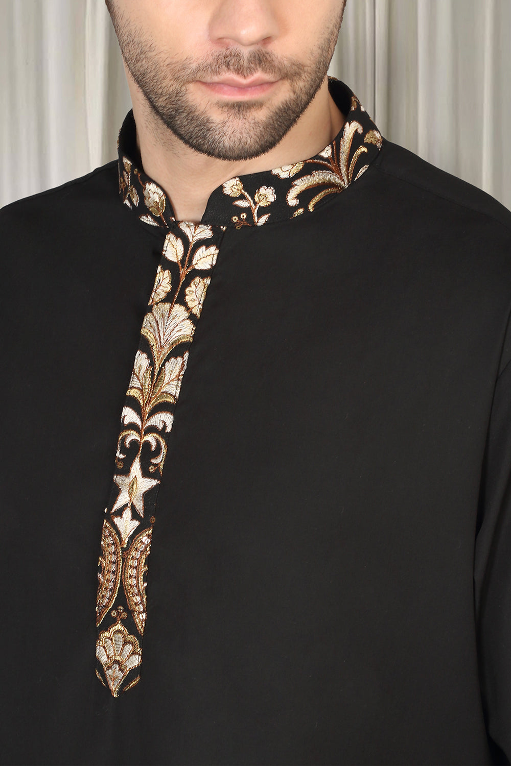 Phool Bahaar Embroidered Bandi With Kurta And  Back Elastic Pants