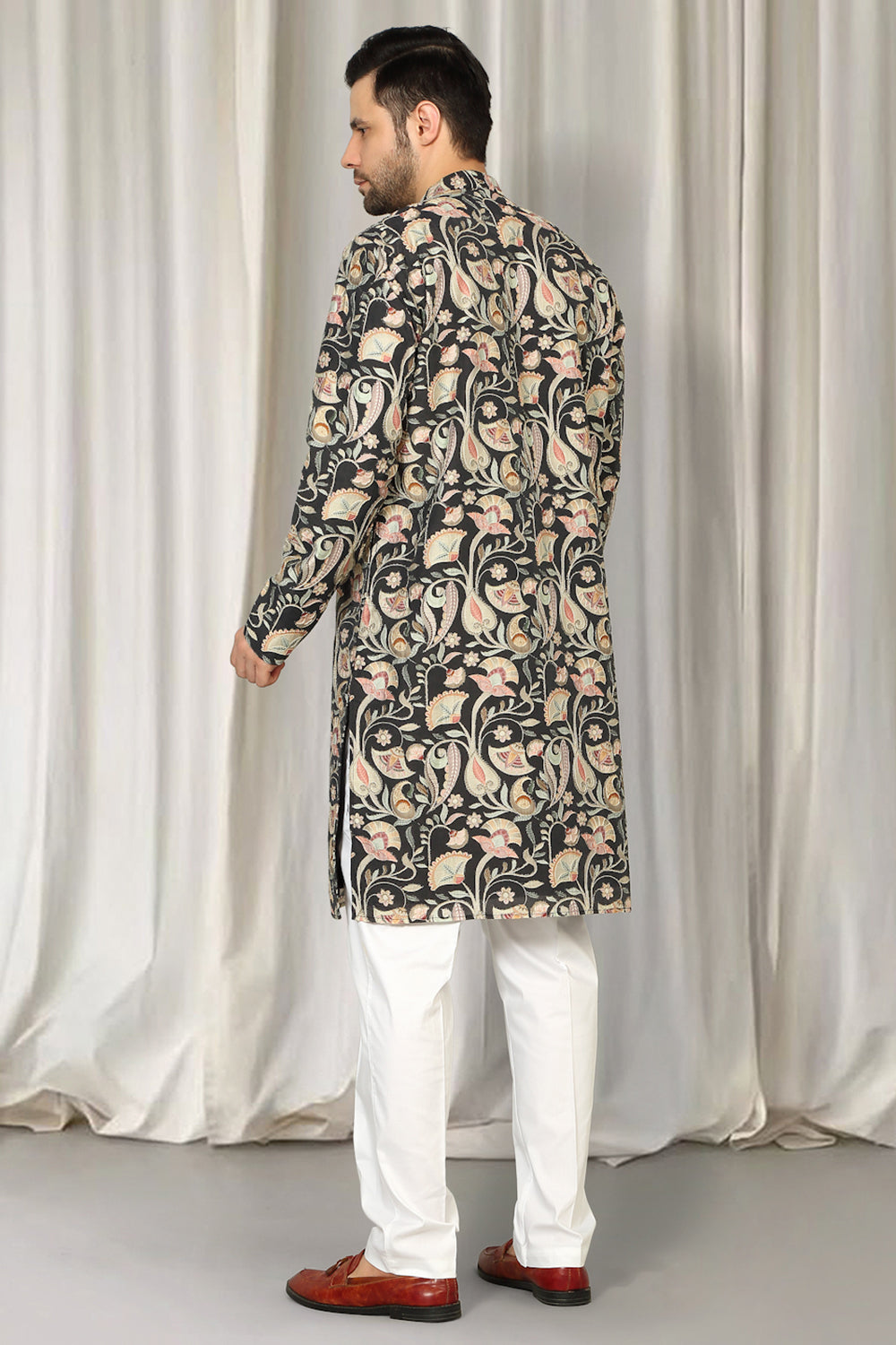 Phool Bahaar Embroidered Kurta With Back Elastic Pants