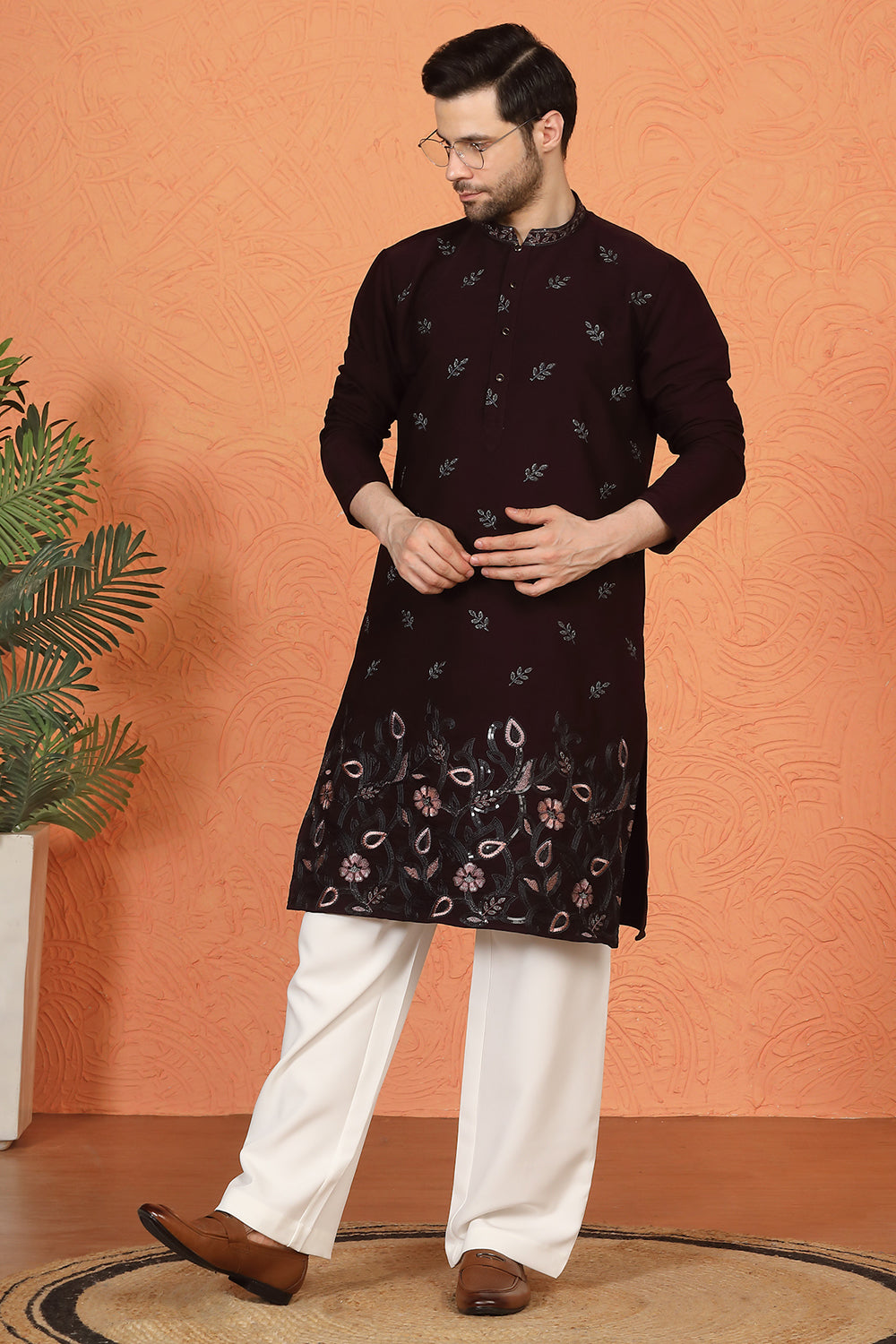 Phool Buta  Patti Embroidered Kurta with Loose Fit Parallel Matching  Pants
