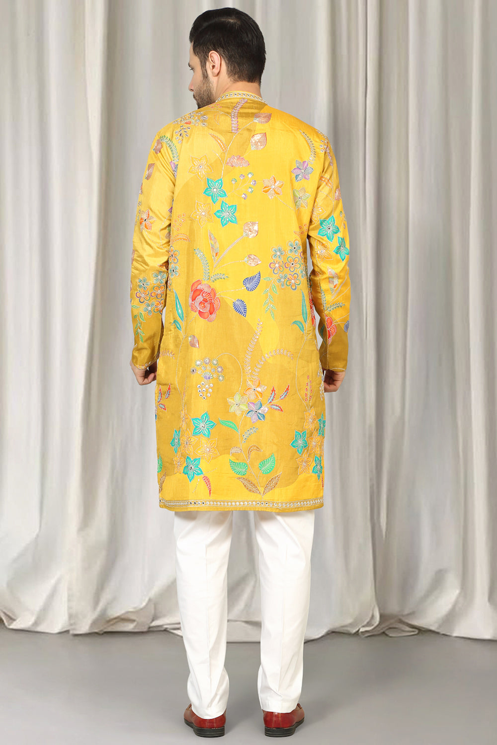 Phool Utsav Embroidered Kurta With Back Elastic Pants