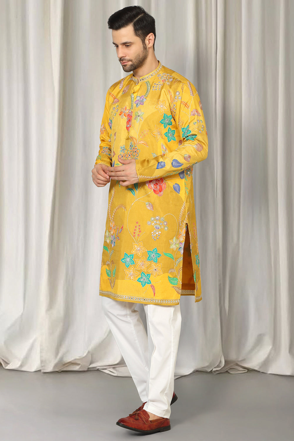 Phool Utsav Embroidered Kurta With Back Elastic Pants