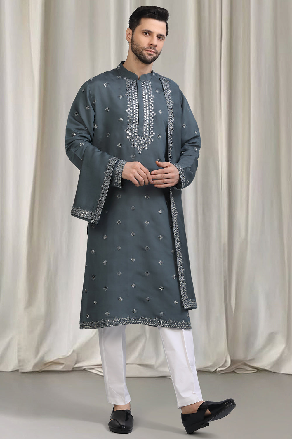 Tyohaar Mirror Embroidered Detail Kurta Set With Dupatta And Pants