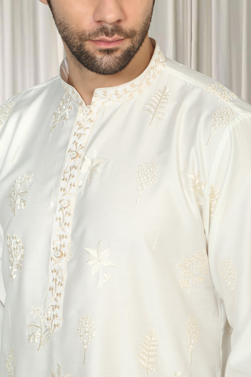 Upwan  Embroidered Kurta Back Elastic Pants