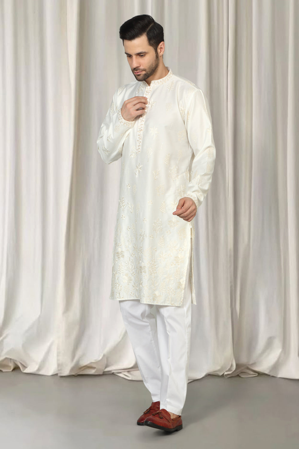 Upwan  Embroidered Kurta Back Elastic Pants