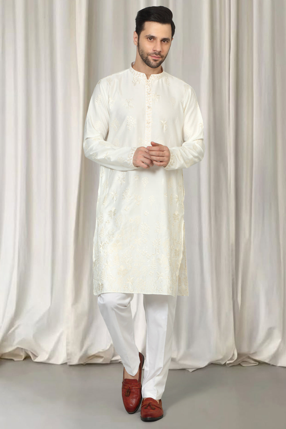 Upwan  Embroidered Kurta Back Elastic Pants