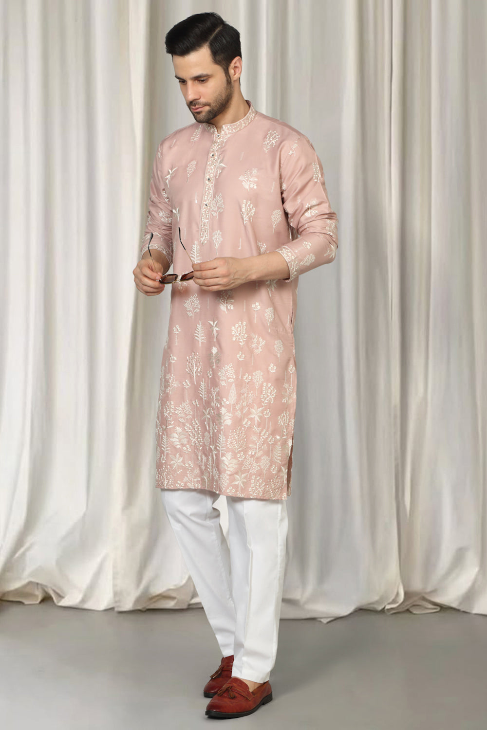 Upwan  Embroidered Kurta Back Elastic Pants
